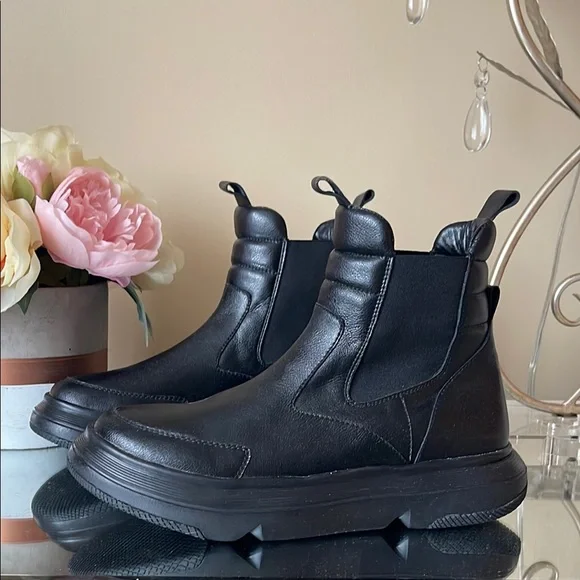 New Saint G Black Leather Heather Bootie - Picture 2 of 8